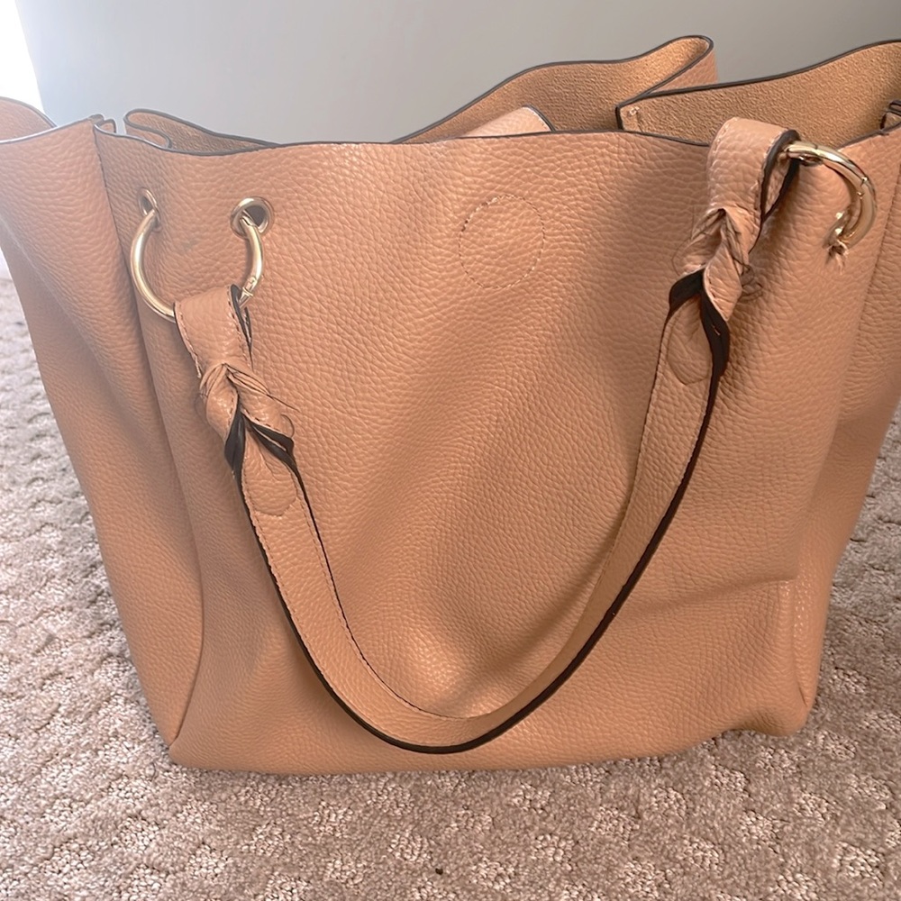 Large open hobo bag with magnetic snap and smaller bag that fit’s inside